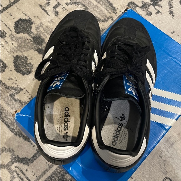 Adidas Samba Sneakers - Picture 4 of 8